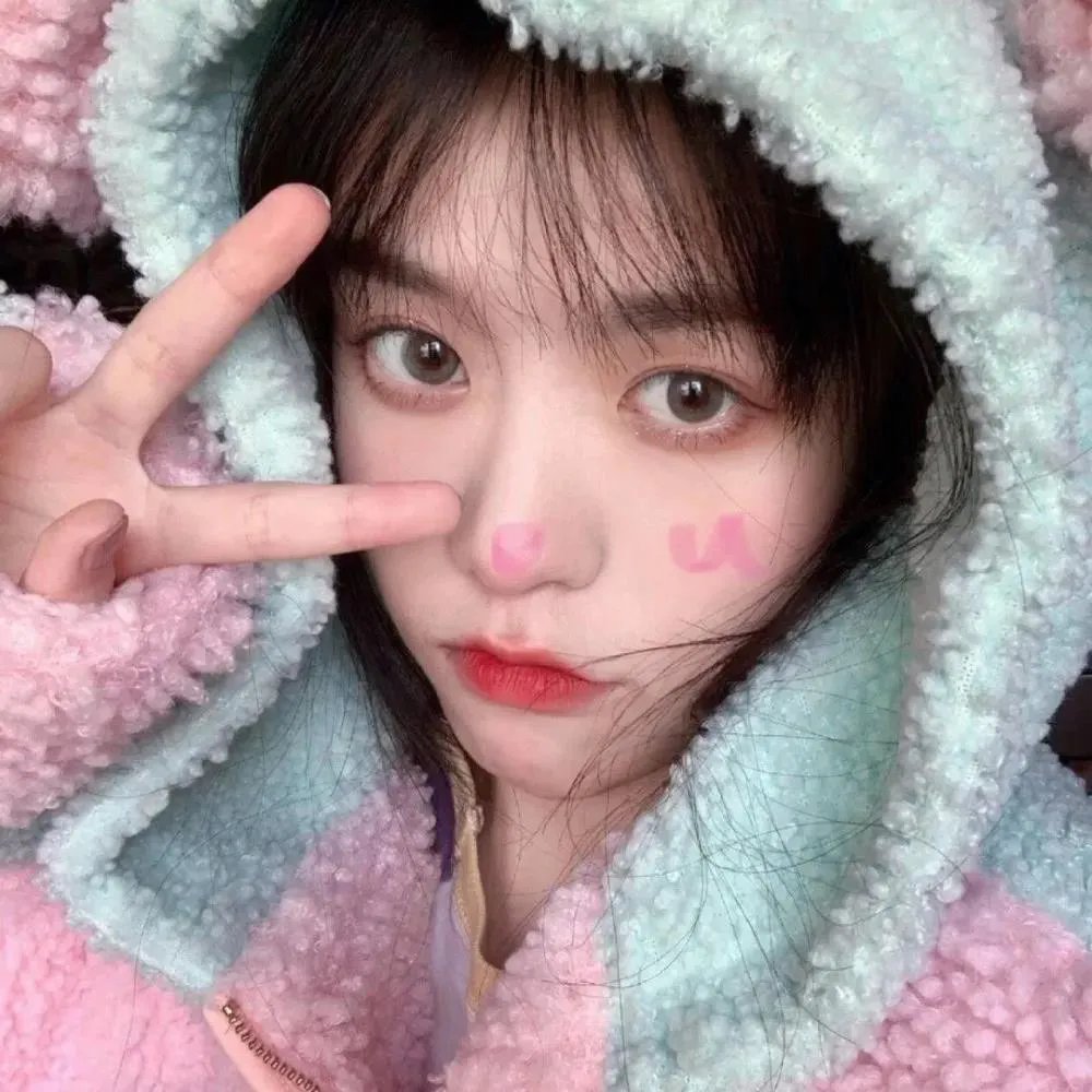 为活命每天穿到他的寝宫吸龙气